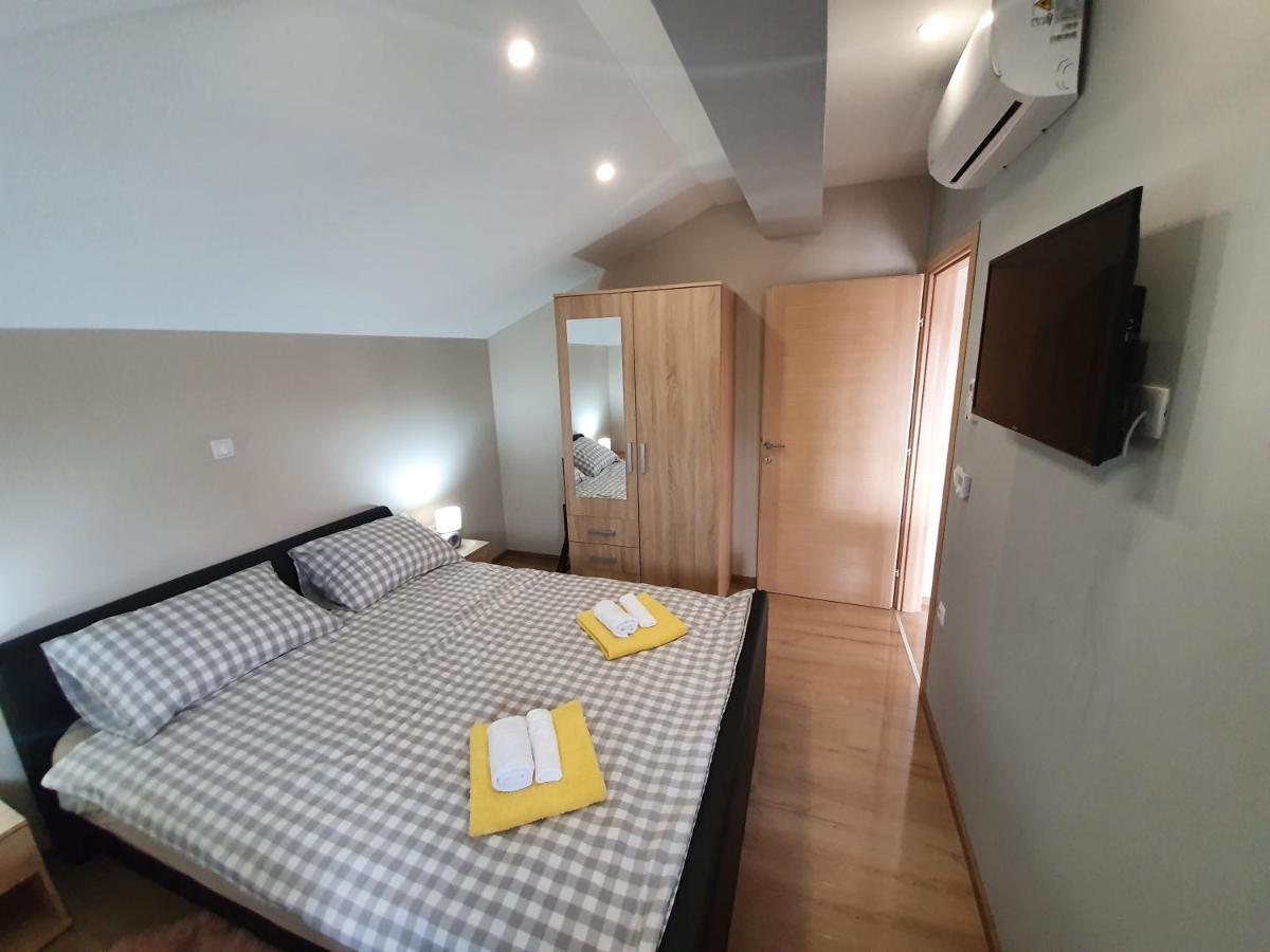Apartman Bozur **** Satnica Dakovacka Esterno foto