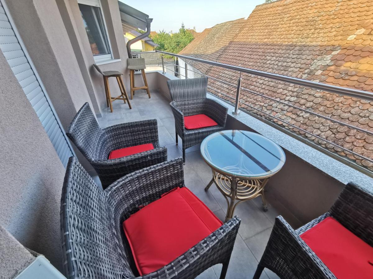 Apartman Bozur **** Satnica Dakovacka Esterno foto