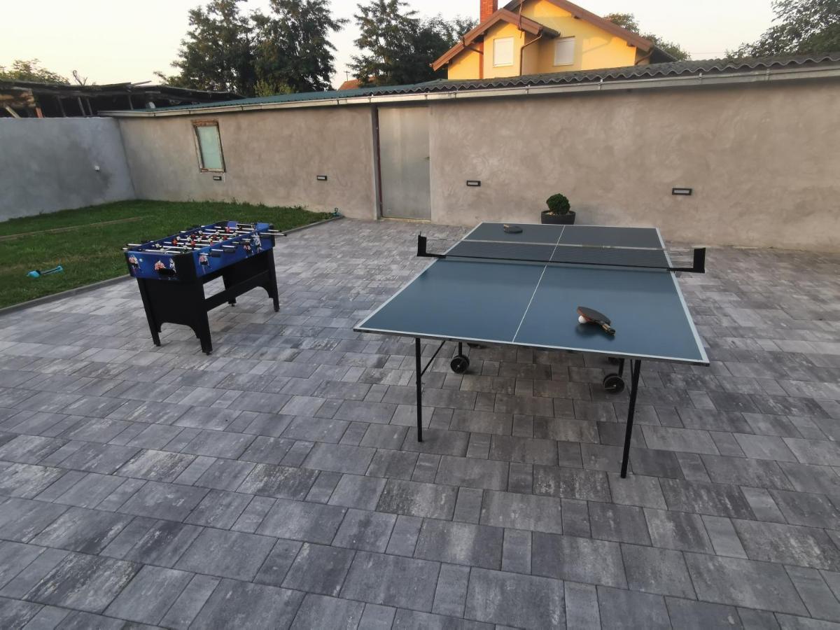 Apartman Bozur **** Satnica Dakovacka Esterno foto